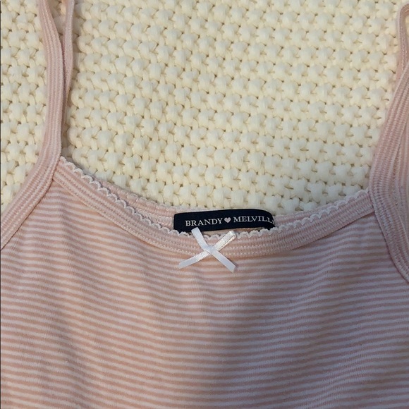 Brandy Melville Crop Top - Picture 2 of 5